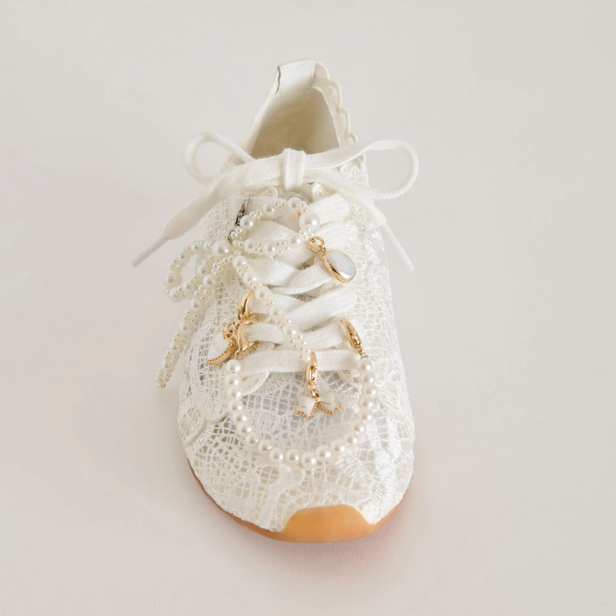 DAYANA SNEAKERS WHITE LACE   PEARL CHARM BUNDLE