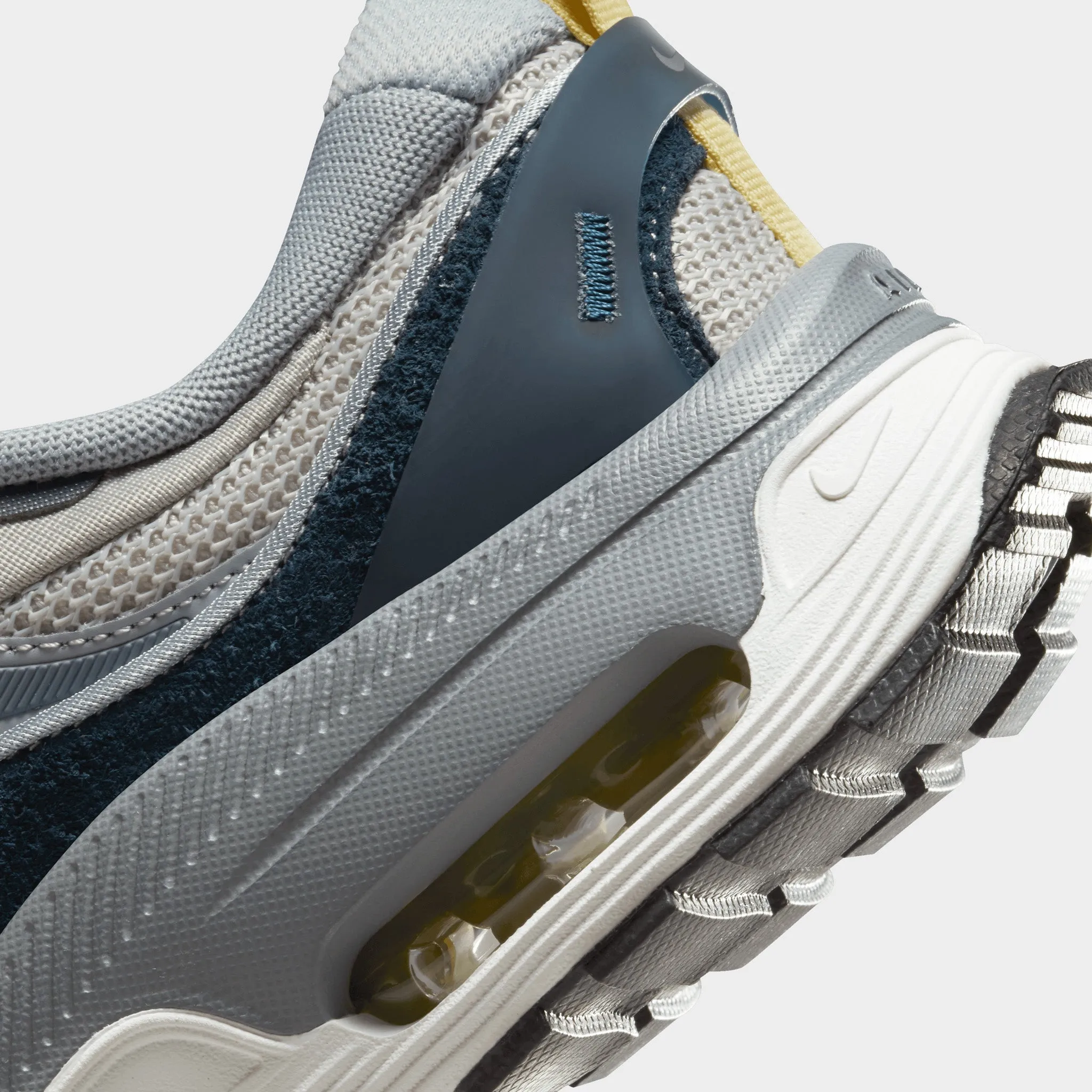 Nike Women's Air Max Bliss Light Iron Ore / Metallic Silver - Cool Grey
