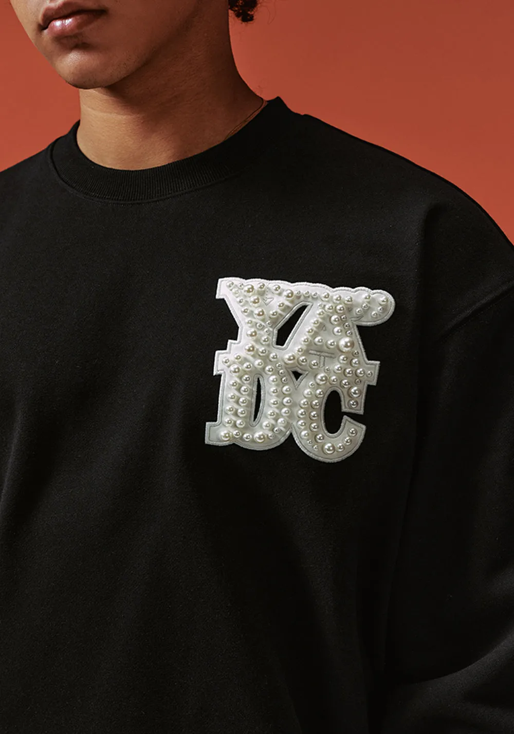 Pearl Appliqué Basic Crew Neck Sweatshirt