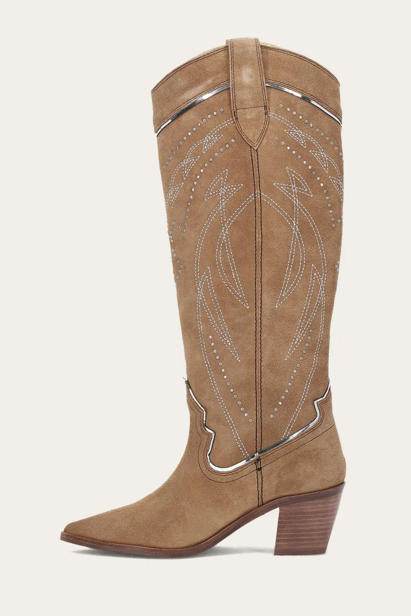 Sara Western Tall Stud