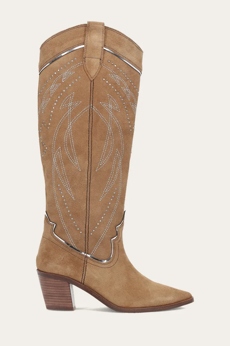 Sara Western Tall Stud