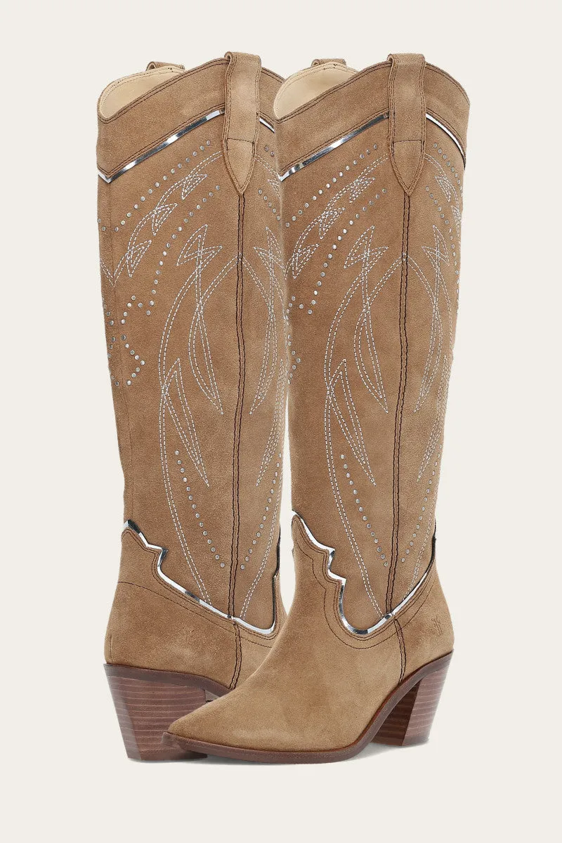 Sara Western Tall Stud