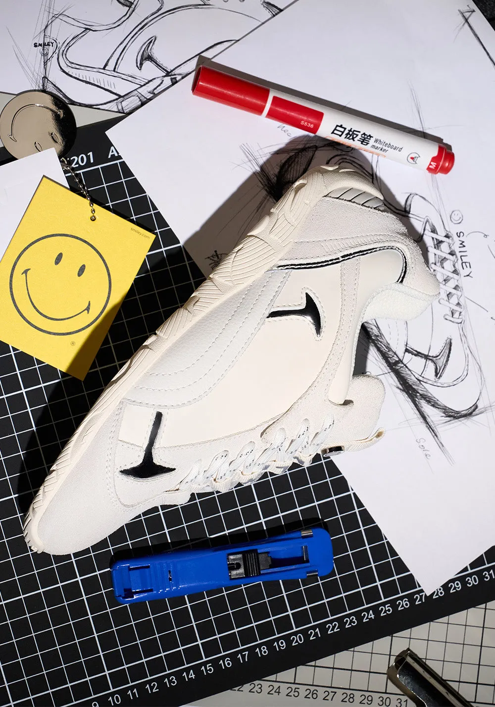 SMILEY丨 Vintage Racer Sneakers