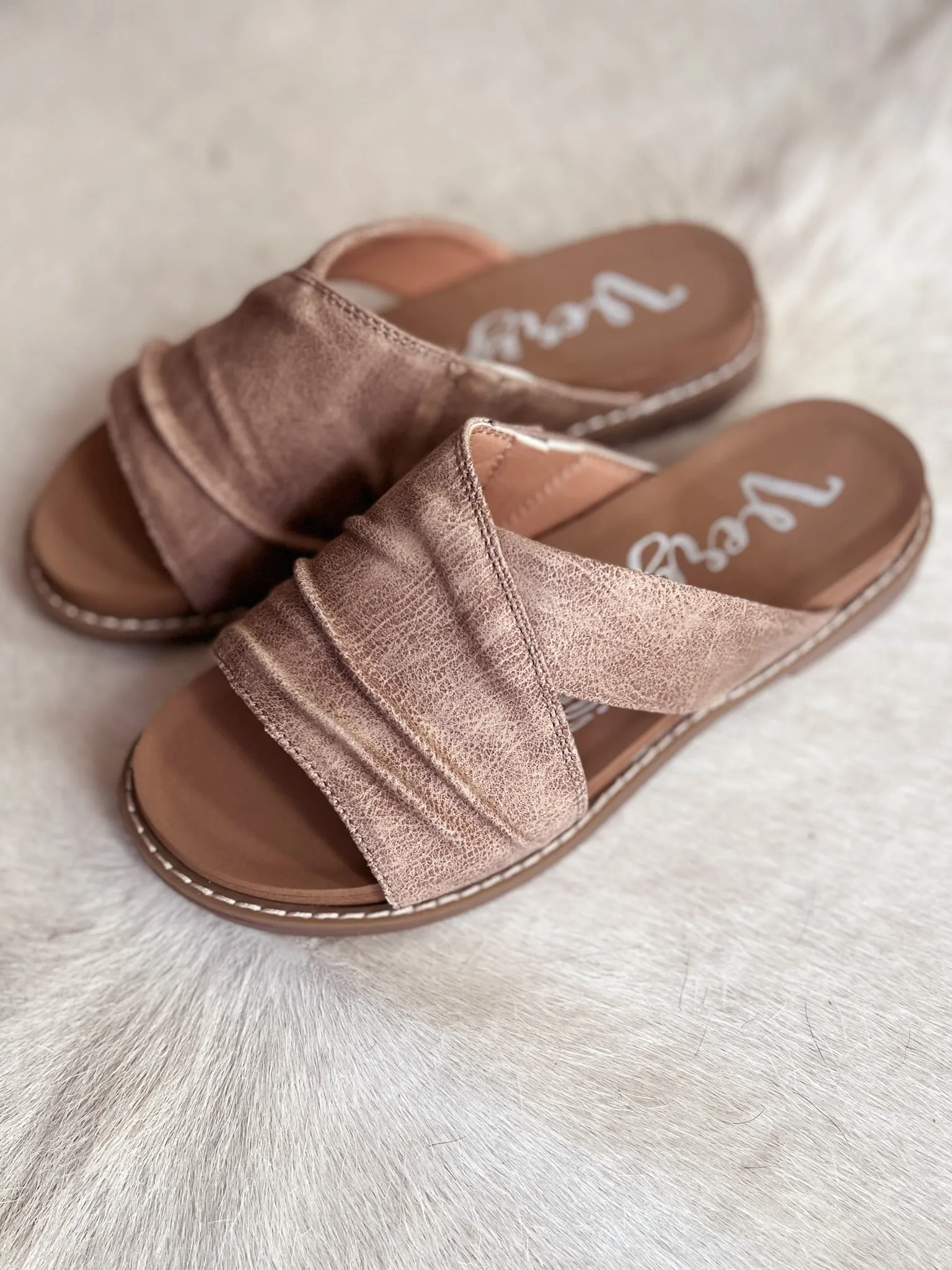 Very G Jolene Taupe Sandals
