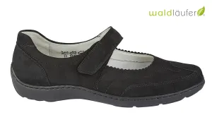 Wal Claudia Black