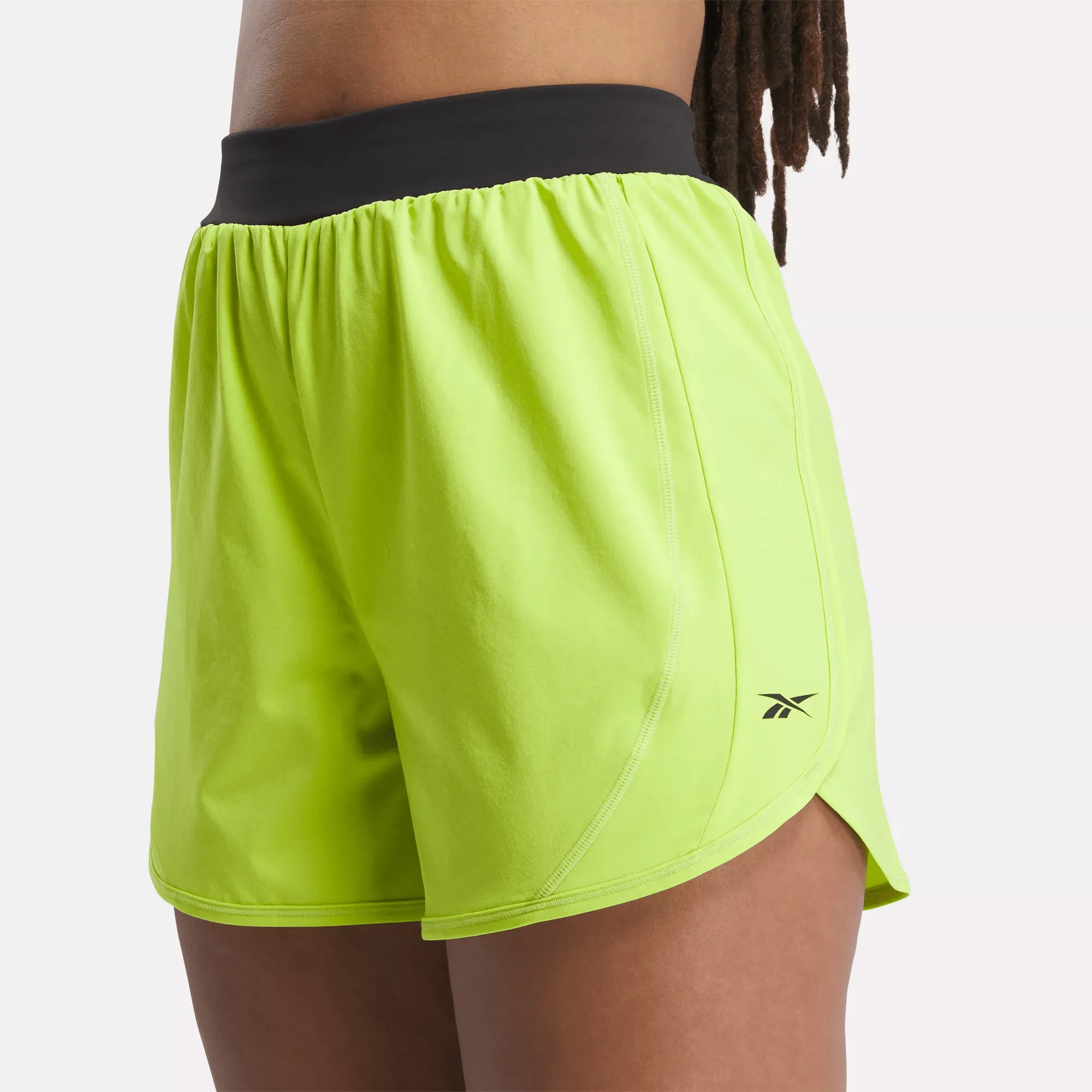 Women's Lux Woven Shorts 4"