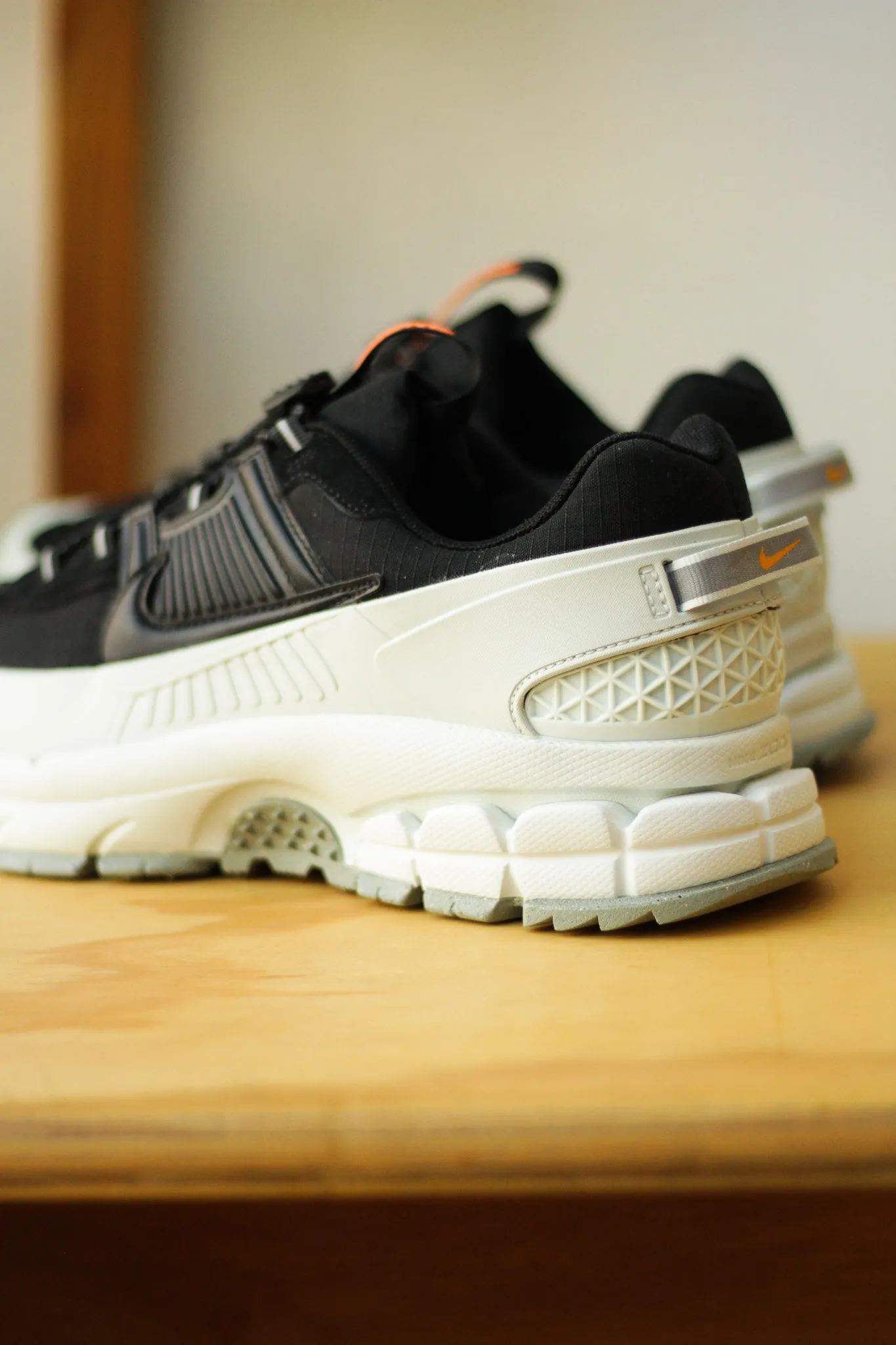 ZOOM VOMERO ROAM LIGHT SILVER
